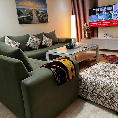 Beautiful, Great Equipped 122 M Holiday Apartment Near Majorelle Garden And Gueliz With Pool Views And A Large Balcony And Terrace Marrakesh Exteriör bild