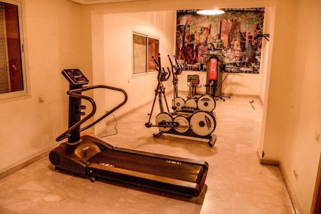 Beautiful, Great Equipped 122 M Holiday Apartment Near Majorelle Garden And Gueliz With Pool Views And A Large Balcony And Terrace Marrakesh Exteriör bild