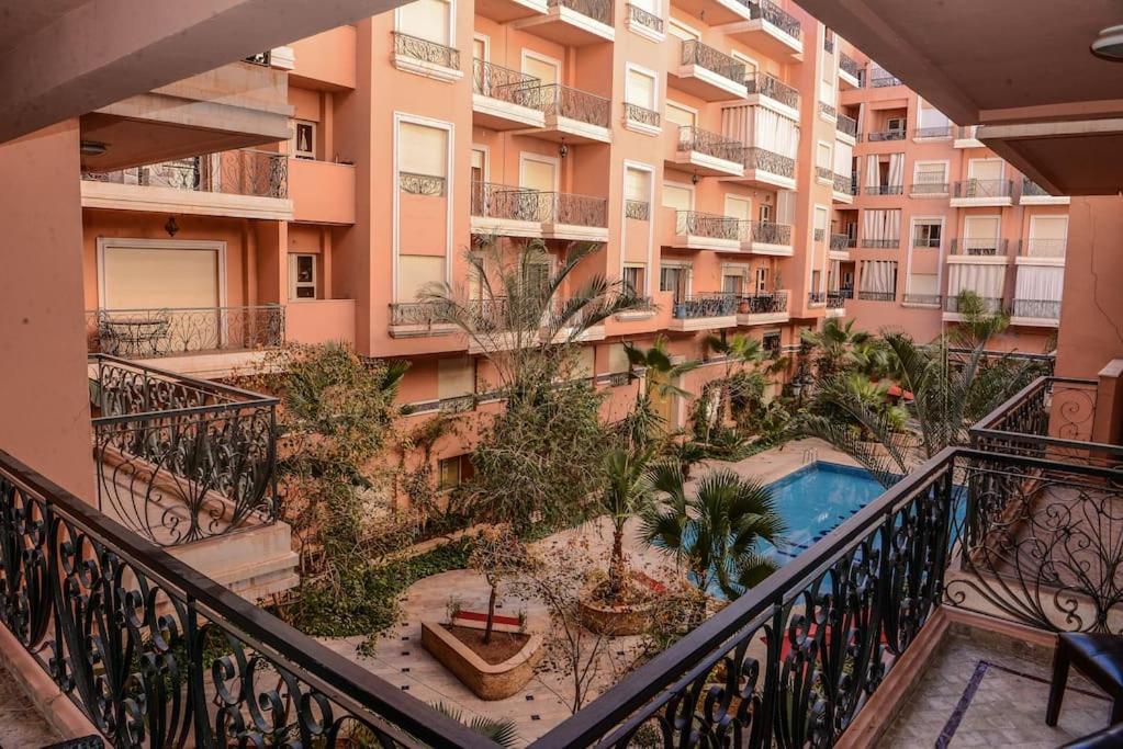 Beautiful, Great Equipped 122 M Holiday Apartment Near Majorelle Garden And Gueliz With Pool Views And A Large Balcony And Terrace Marrakesh Exteriör bild