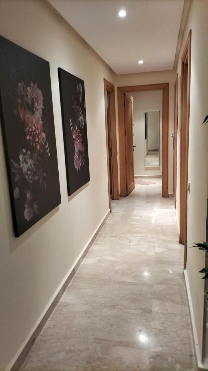 Beautiful, Great Equipped 122 M Holiday Apartment Near Majorelle Garden And Gueliz With Pool Views And A Large Balcony And Terrace Marrakesh Exteriör bild