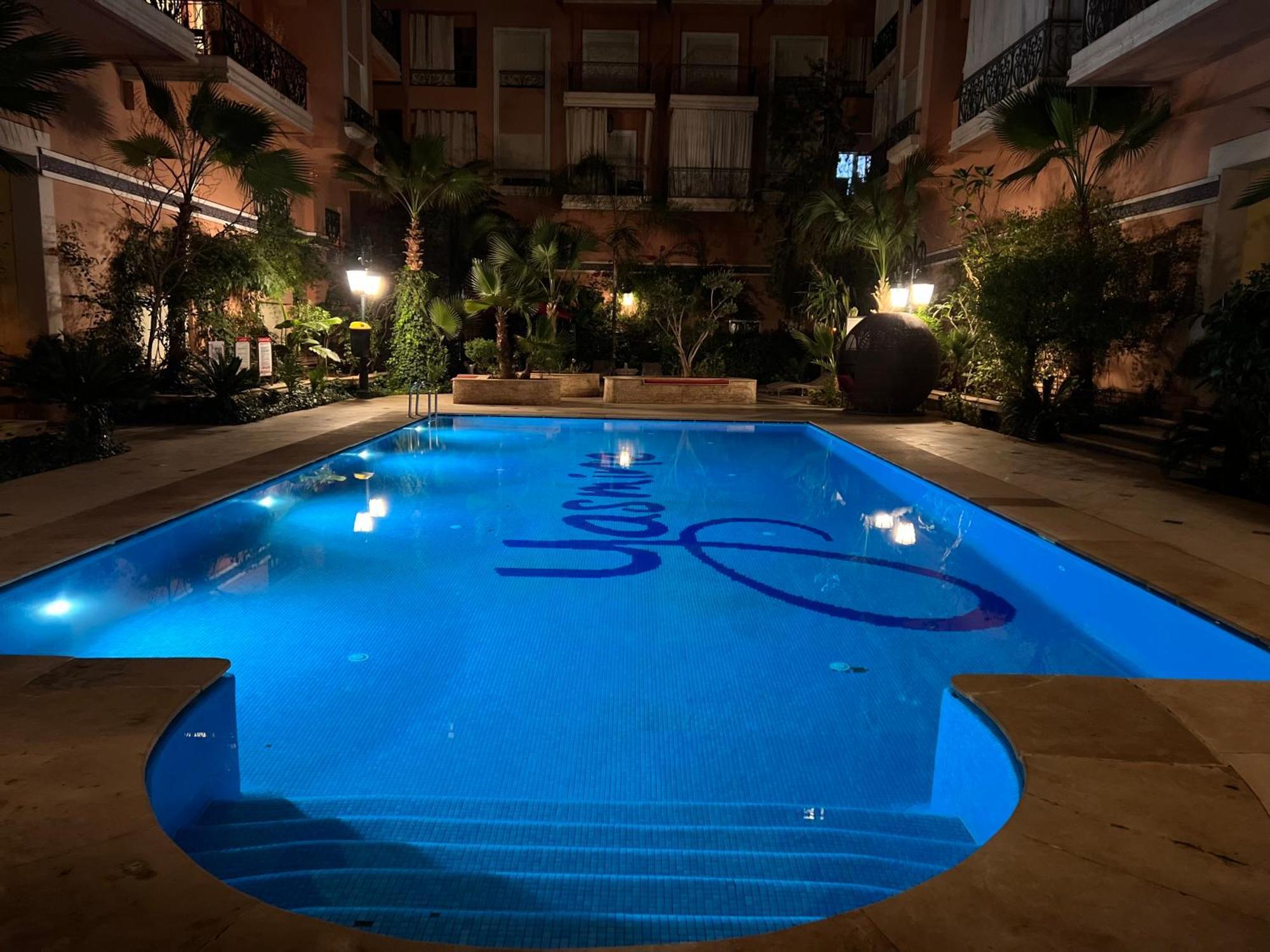 Beautiful, Great Equipped 122 M Holiday Apartment Near Majorelle Garden And Gueliz With Pool Views And A Large Balcony And Terrace Marrakesh Exteriör bild